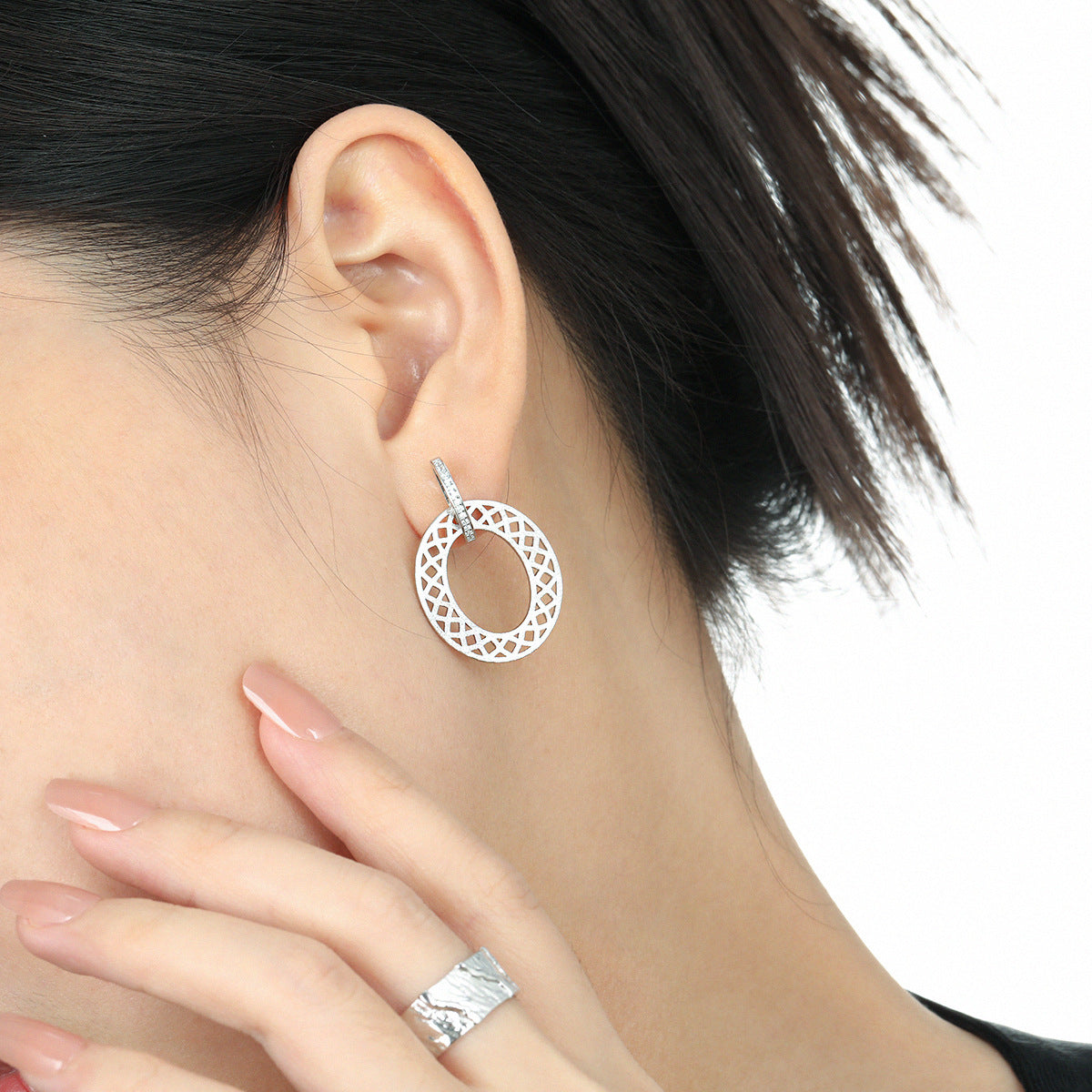 Frosted Hollow Circle Dangling Earrings