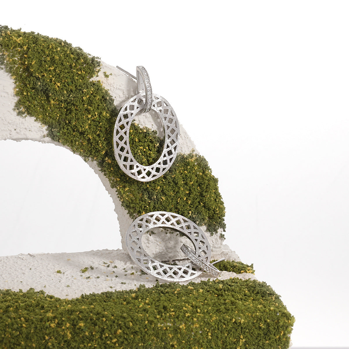 Frosted Hollow Circle Dangling Earrings