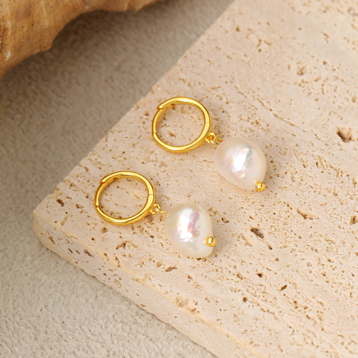 Casual Baroque Irregular Natural Pearl Dangling Earrings