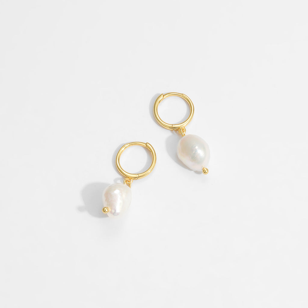 Casual Baroque Irregular Natural Pearl Dangling Earrings